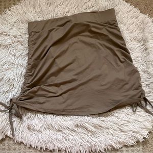 Brown/tan fitted skirt size large